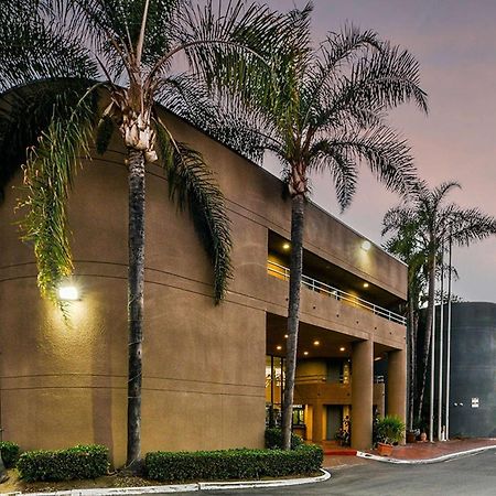 Travelodge By Wyndham Commerce Los Angeles Area Dış mekan fotoğraf