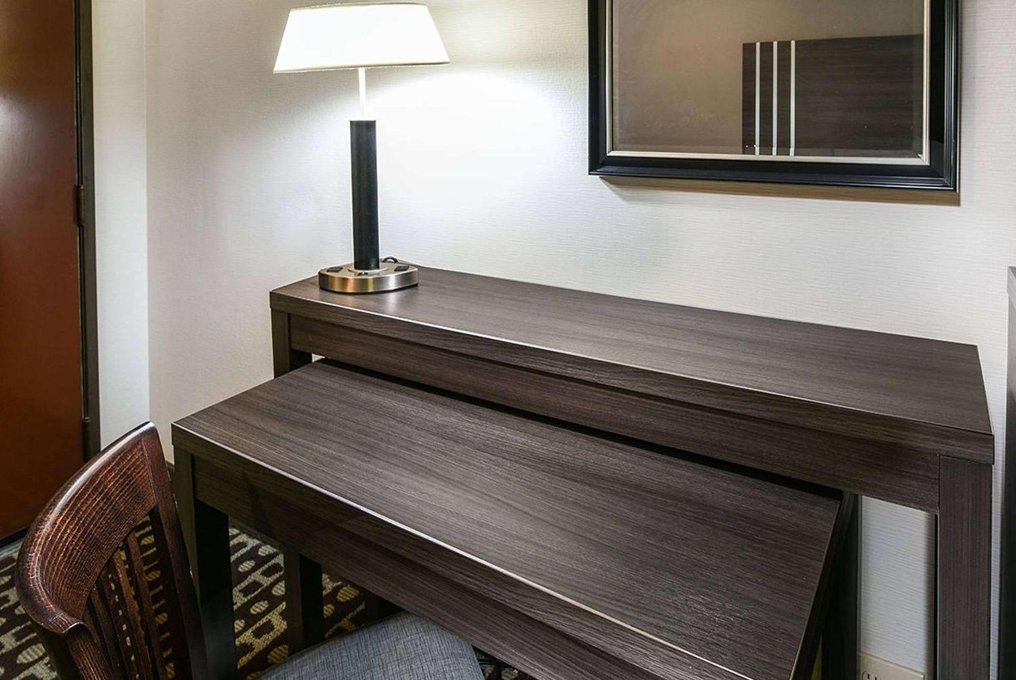 Travelodge By Wyndham Commerce Los Angeles Area Dış mekan fotoğraf